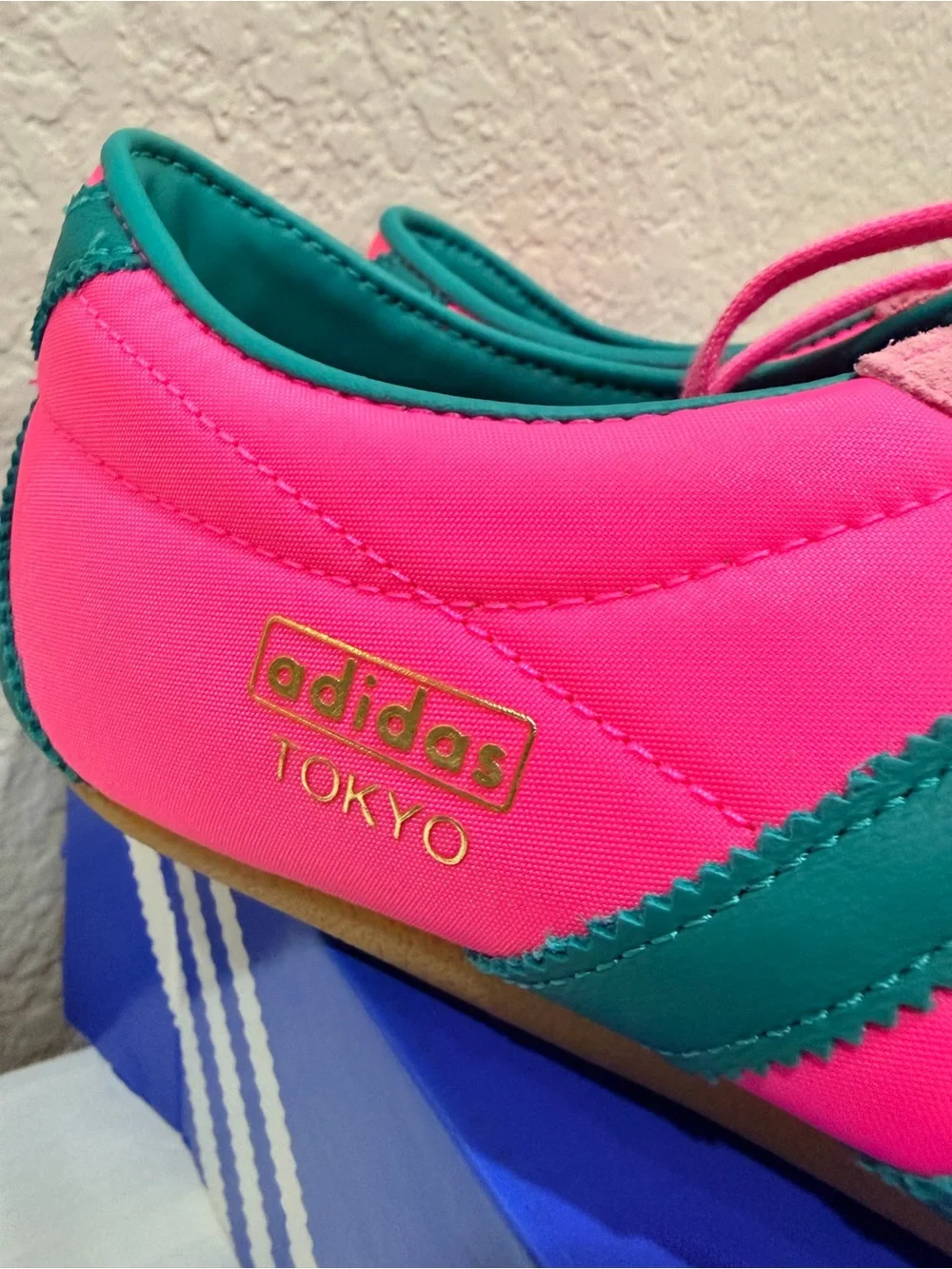 9.5W Adidas Pink Tokyo sneaker New
